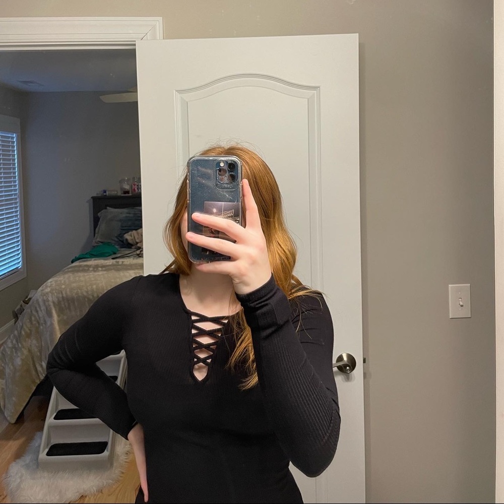 Stretchy black long sleeve shirt